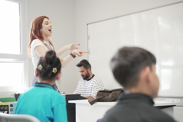 Apsiyon, Ahbap Derneği iş birliğiyle  Hatay’da müzik sınıfı açtı