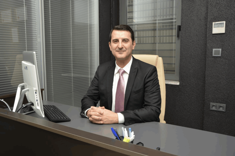Talatpaşa Laboratuvarlar Grubu Biyokimya Uzmanı Prof. Dr. Ahmet Var