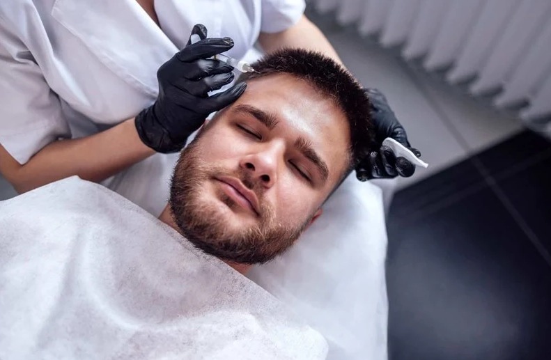 Sedasyonlu Saç Ekimi Nedir? Kimler Tercih Etmelidir?